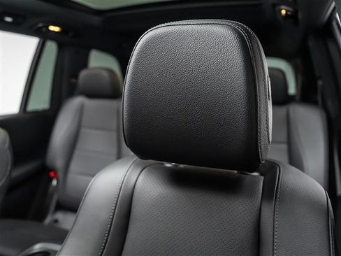 Used 2022 Mercedes-Benz GLS 450 4MATIC image 15