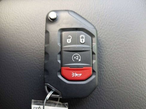 New 2026 Jeep Wrangler Unlimited Sahara AWD/4WD image 30
