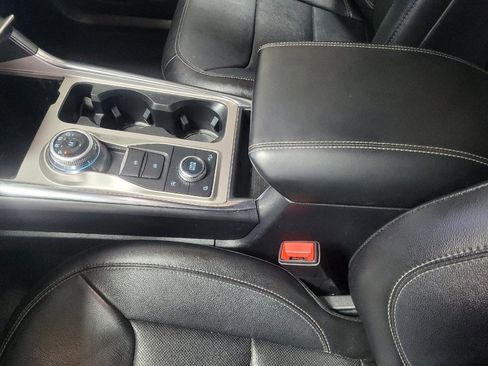 Used 2020 Ford Explorer Limited w/ Class III Trailer Tow Package image 26