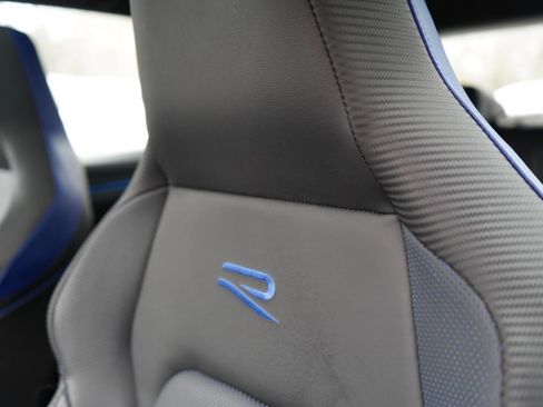 Used 2023 Volkswagen Golf R image 42