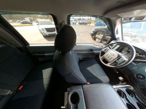 Used 2016 Ford F250 XLT w/ XLT Premium Package image 31