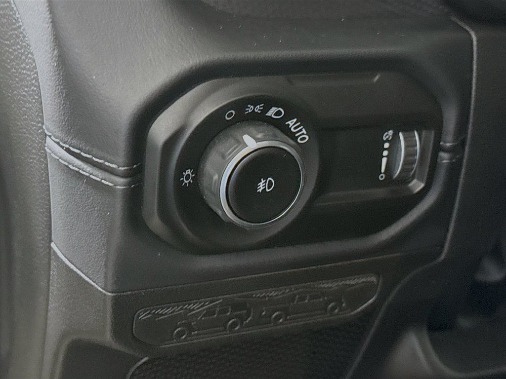 Used 2026 Jeep Wrangler Rubicon AWD/4WD image 19