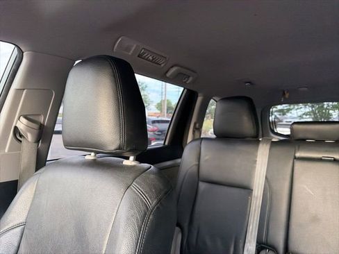Used 2015 Toyota Highlander LE image 16