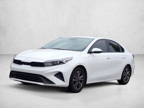 Used 2023 Kia Forte LXS w/ LXS Technology Package FWD image 11