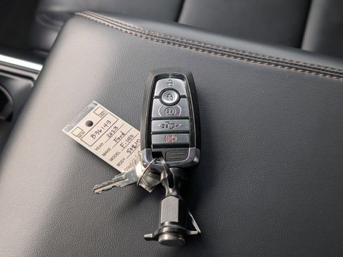 Used 2023 Ford F150 Raptor image 36