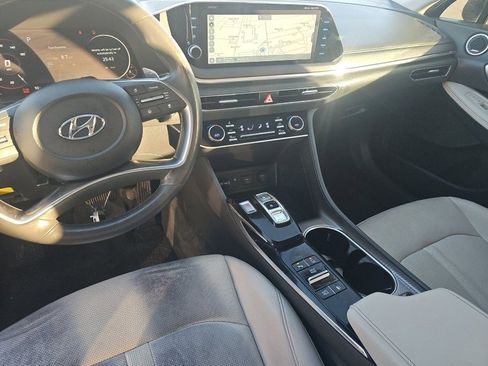 Used 2022 Hyundai Sonata Limited w/ Preferred Accessory Package image 13