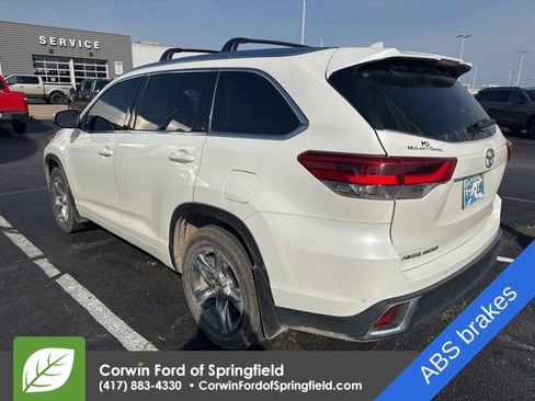 Used 2018 Toyota Highlander Limited Platinum image 6