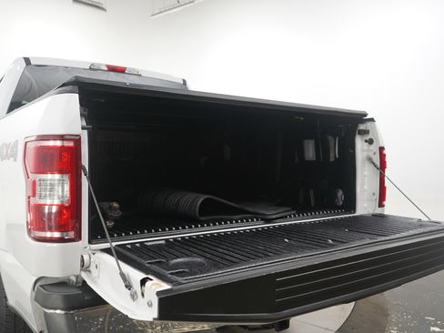 Used 2020 Ford F150 XLT image 17