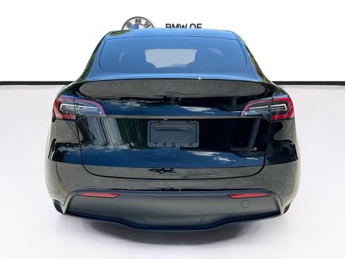 Used 2022 Tesla Model Y Long Range AWD/4WD image 6