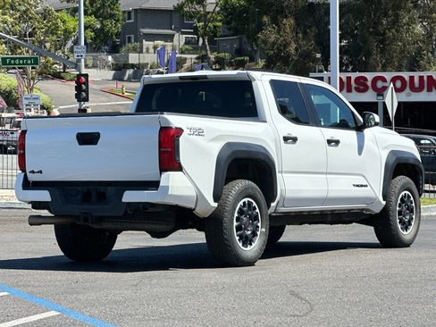 Used 2024 Toyota Tacoma TRD Off-Road AWD/4WD image 5