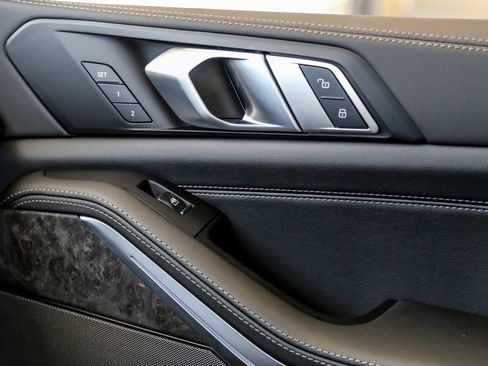 New 2026 BMW X7 xDrive40i w/ M Sport Package image 18