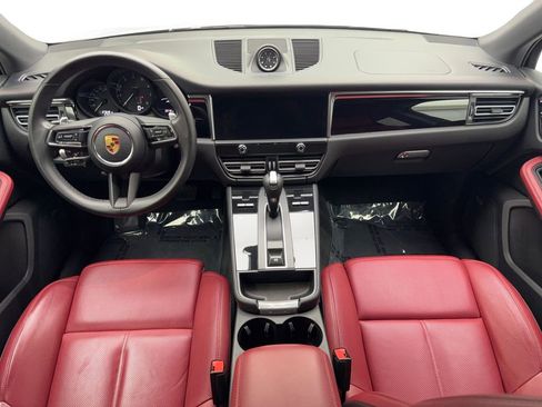 Used 2022 Porsche Macan AWD/4WD image 50