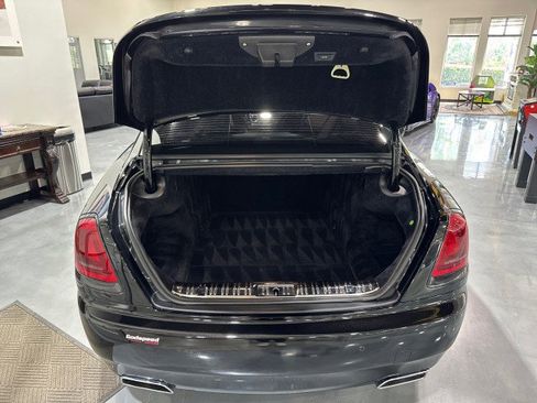Used 2014 Rolls-Royce Wraith image 38