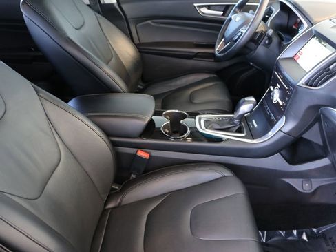 Used 2017 Ford Edge Titanium image 39