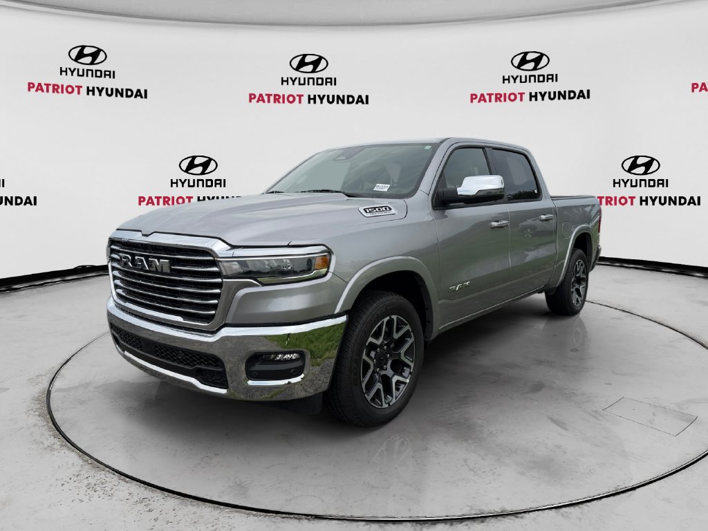 Used 2026 RAM 1500 Laramie AWD/4WD image 7