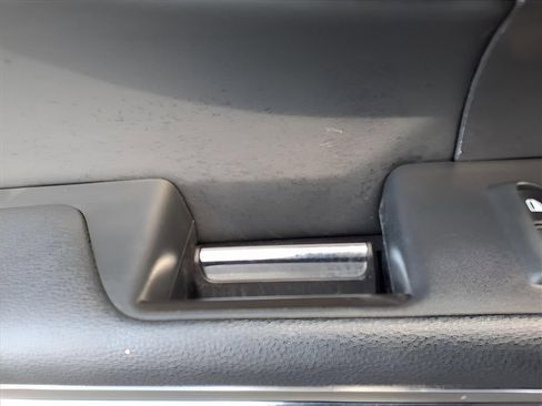 Used 2024 Ford Expedition XLT image 15