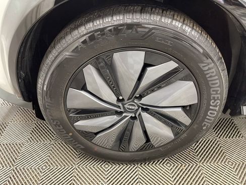 Used 2023 Nissan Ariya AWD image 33