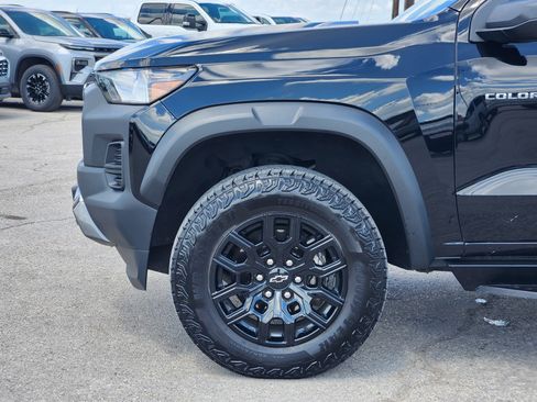 Used 2024 Chevrolet Colorado Trail Boss w/ Advanced Trailering Package AWD/4WD image 9