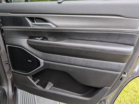 New 2026 Jeep Grand Wagoneer Limited AWD/4WD image 23