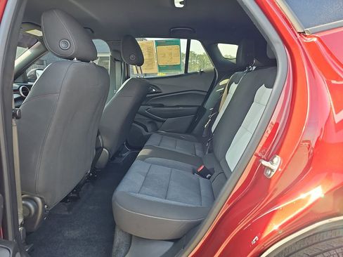 Used 2024 Chevrolet Trax RS image 17