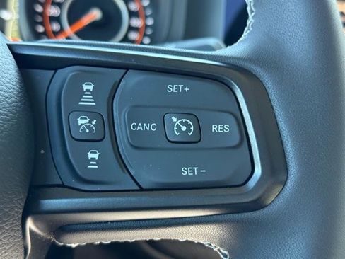 Certified 2025 Jeep Gladiator Sport image 16