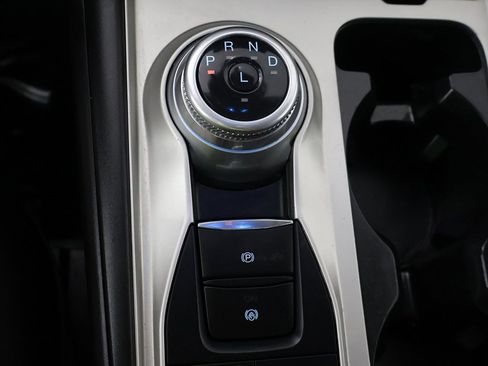 Used 2022 Ford Explorer XLT image 48