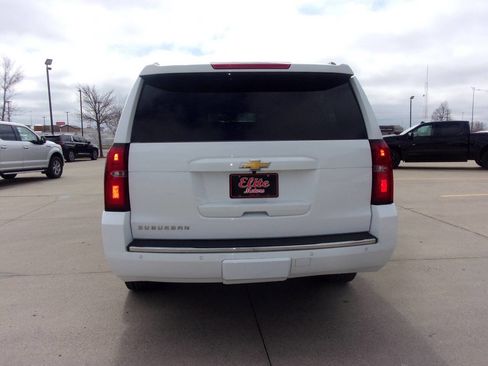 Used 2016 Chevrolet Suburban LTZ image 7