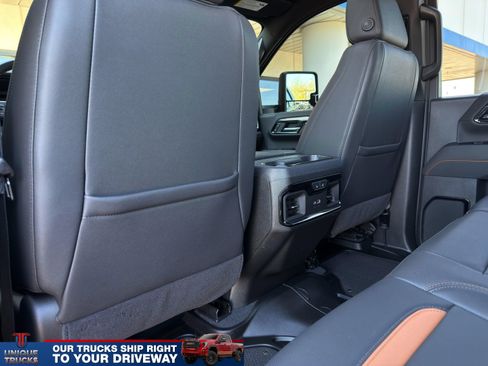 Used 2025 GMC Sierra 2500 AT4 w/ AT4 Premium Plus Package AWD/4WD image 23