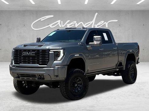 Used 2024 GMC Sierra 2500 Denali Ultimate AWD/4WD image 1