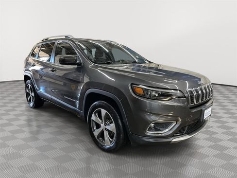 Used 2020 Jeep Cherokee Limited image 3