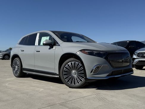 New 2025 Mercedes-Benz Maybach EQS 680 4MATIC image 2