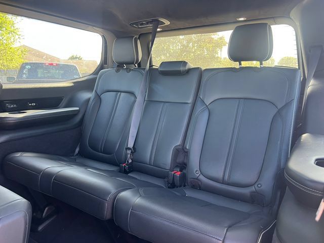 Used 2024 Jeep Grand Wagoneer Series II Obsidian w/ Quick Order Packagew 28T AWD/4WD image 5