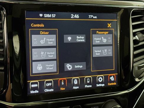 Used 2020 Jeep Grand Cherokee Limited w/ Luxury Group II AWD/4WD image 11