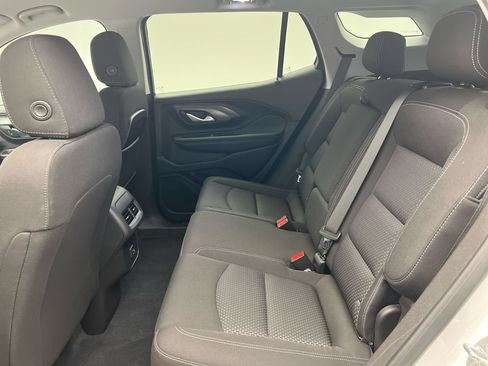 Used 2022 GMC Terrain SLE FWD image 17