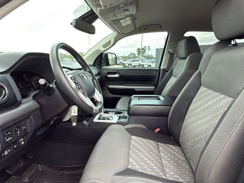 Used 2018 Toyota Tundra SR5 w/ SR5 Upgrade Package image 10
