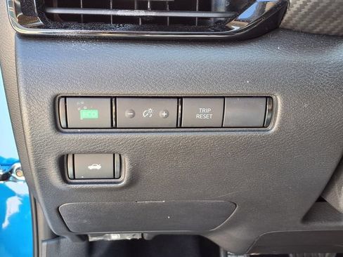 Certified 2025 Nissan Sentra SV w/ SV Premium Package FWD image 14