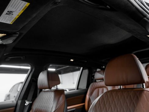 Used 2022 BMW X7 M50i w/ Executive Package image 34