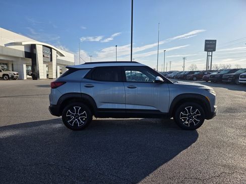 Used 2024 Chevrolet TrailBlazer ACTIV w/ Driver Confidence Package image 9