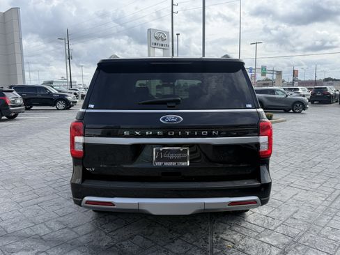 Used 2024 Ford Expedition XLT image 6