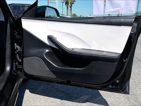 Used 2025 Tesla Model 3 Long Range RWD image 23