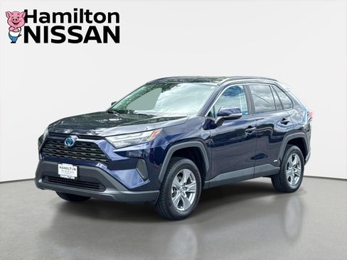 Used 2022 Toyota RAV4 XLE w/ Convenience Package AWD/4WD image 5