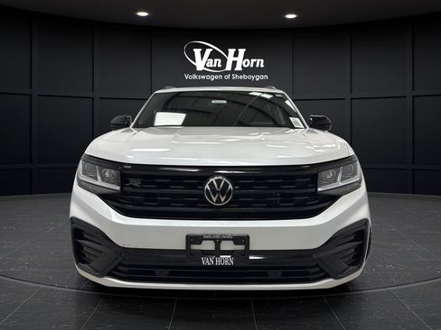 Used 2023 Volkswagen Atlas Cross Sport SEL R-Line AWD/4WD image 2