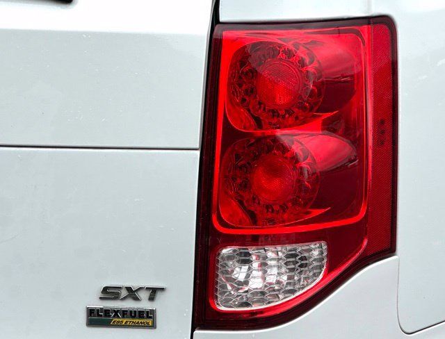 Used 2016 Dodge Grand Caravan SXT FWD image 13