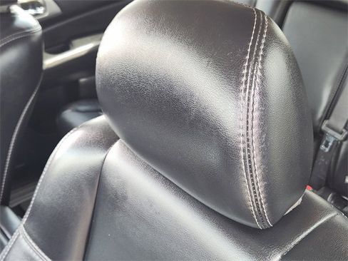 Used 2020 Nissan Pathfinder SL image 17