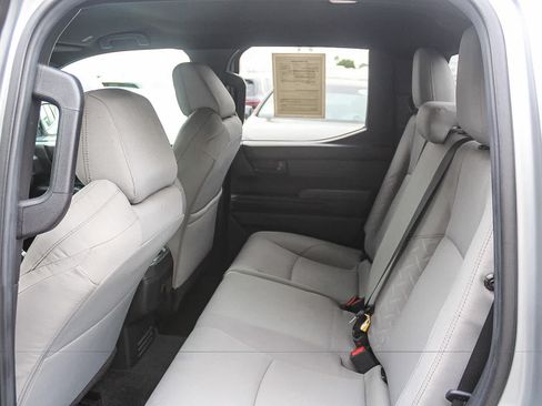 Used 2024 Toyota Tacoma SR5 AWD/4WD image 17