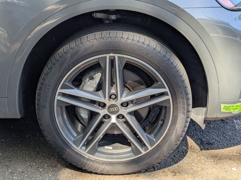 Used 2023 Audi Q5 e Premium Plus w/ Premium Plus Package AWD/4WD image 10