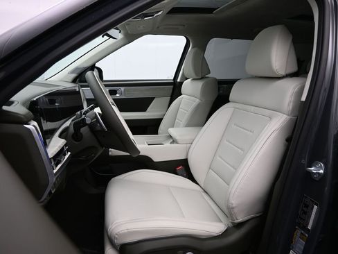 Used 2025 Hyundai Santa Fe Calligraphy image 26