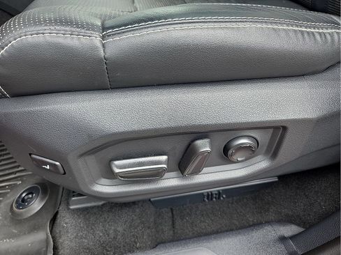 Used 2024 Toyota Tundra Capstone AWD/4WD image 14