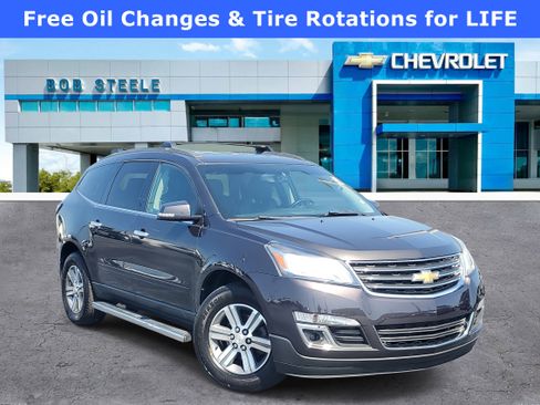 Used 2017 Chevrolet Traverse LT image 1