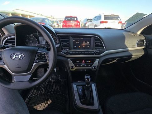 Used 2018 Hyundai Elantra SEL w/ Cargo Package image 5